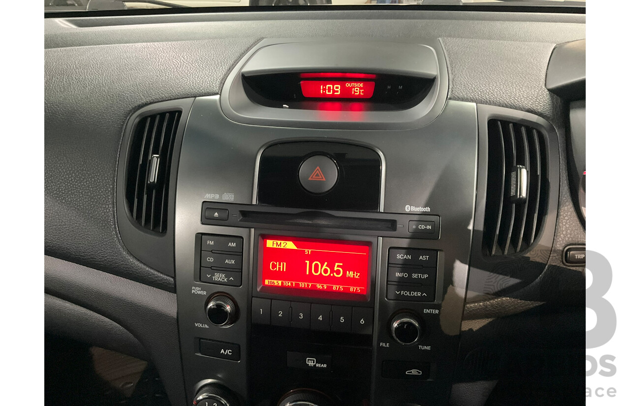 06/2012 Kia Cerato Extra L.E TD MY12 4D Sedan Titanium Silver 2.0L