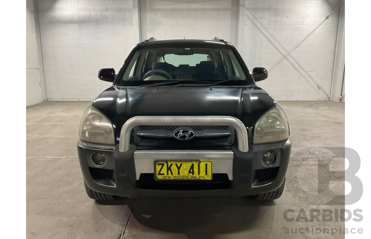 08/2004 Hyundai Tucson Elite (AWD) 4D Wagon Black V6 2.7L