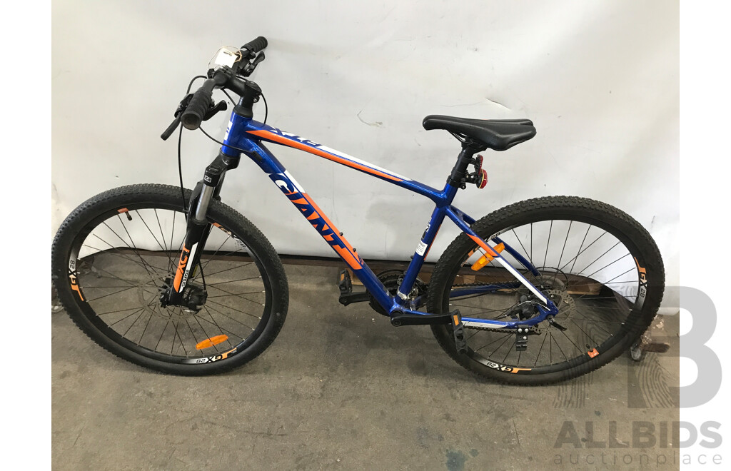 Giant ATX 21 Speed Mountian Bike