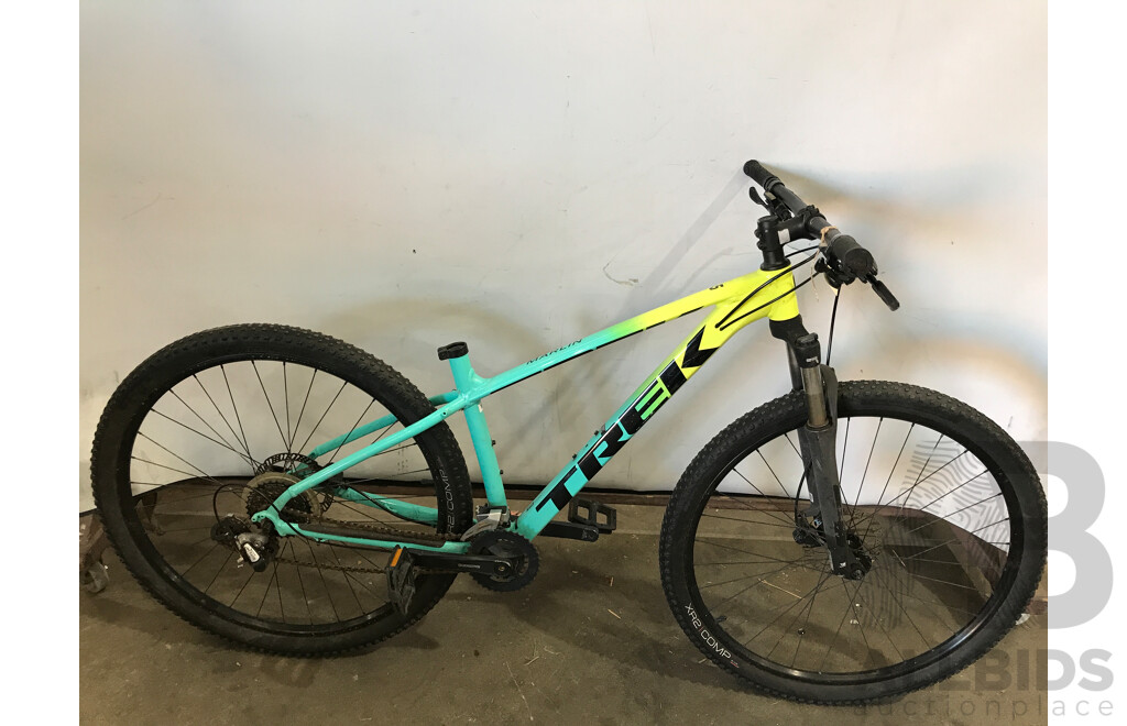 Trek Marlin 16 Speed Mountain Bike (No Saddle)