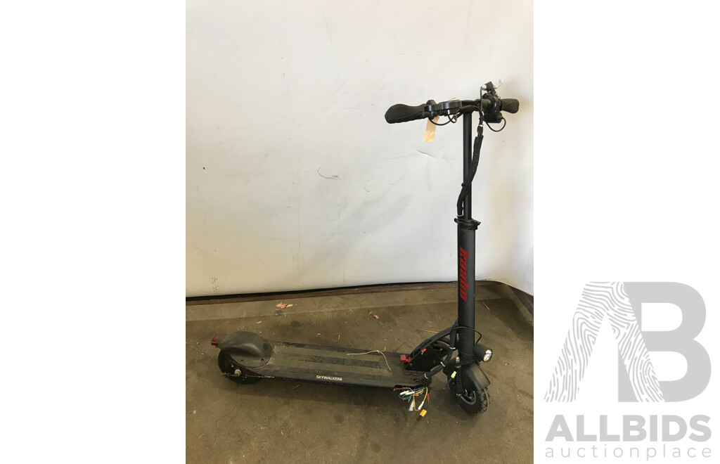 Kaabo Skywalker 8 Electric Scooter