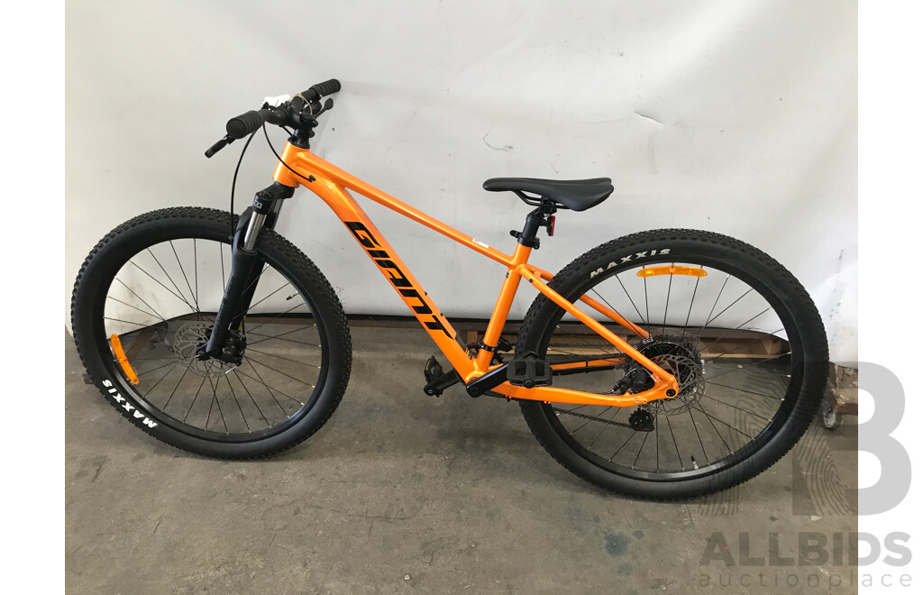 Giant TalonOrange 8 Speed Mountian Bike
