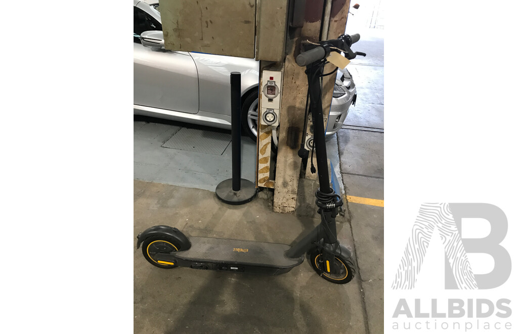 Segway Ninebot G30 Electric Kick Scooter