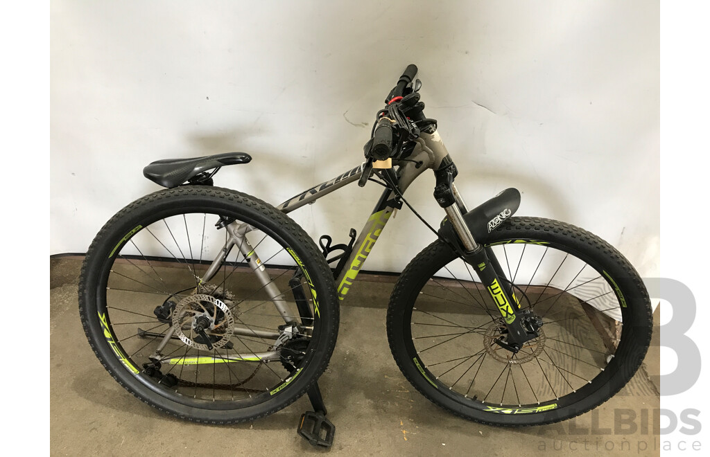 Polygon Premier 18 Speed Mountain Bike