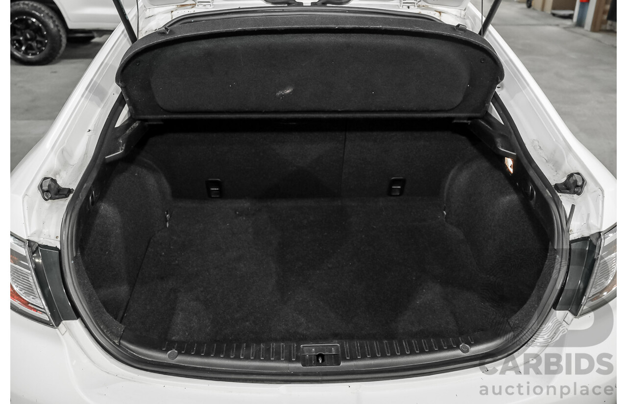 08/2012 Mazda Mazda6 Touring GH MY11 5d Hatchback White 2.5L
