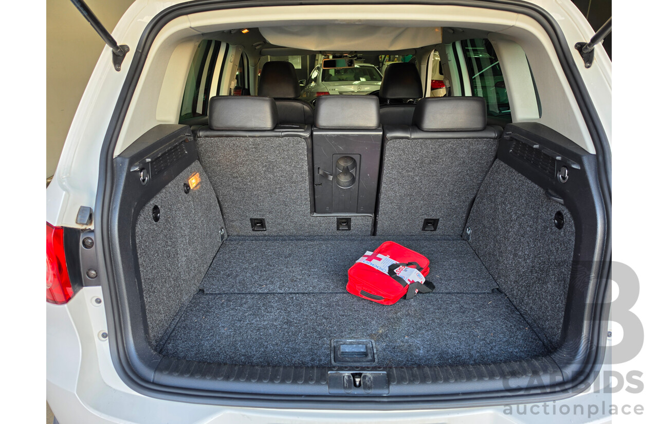11/2010 Volkswagen Tiguan 147 TSI (AWD) 5NC MY11 4d Wagon White 2.0L