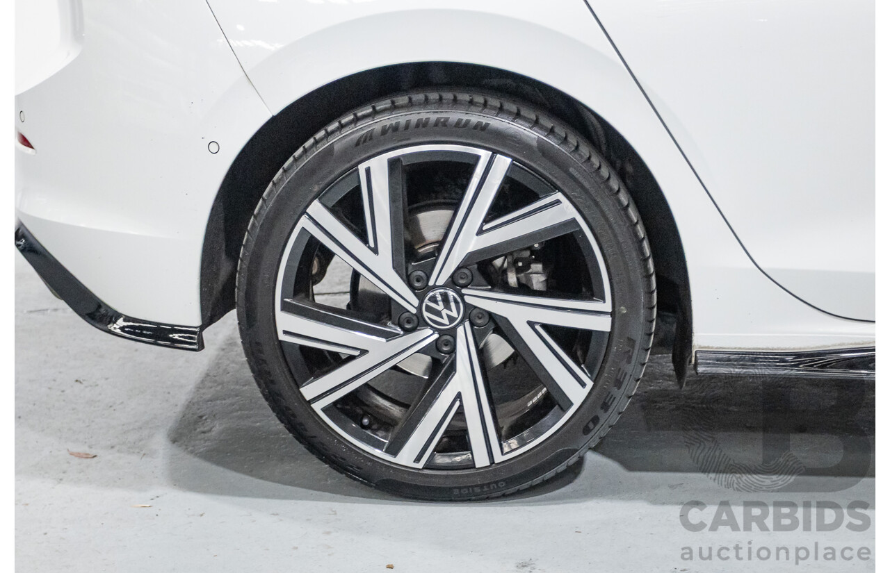 11/2021 Volkswagen Golf 110TSI R-Line MK8 MY22 5d Hatchback Pure White Turbo 1.4L