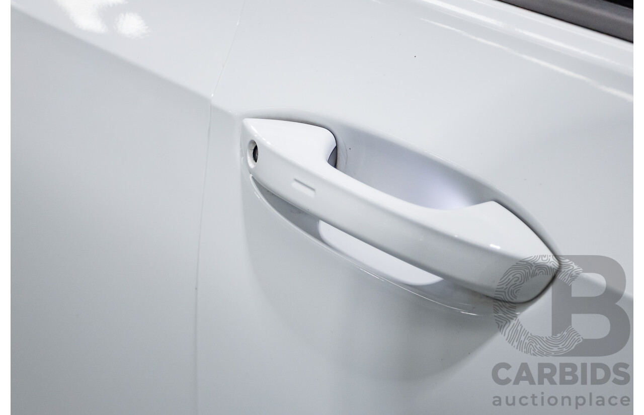 11/2021 Volkswagen Golf 110TSI R-Line MK8 MY22 5d Hatchback Pure White Turbo 1.4L
