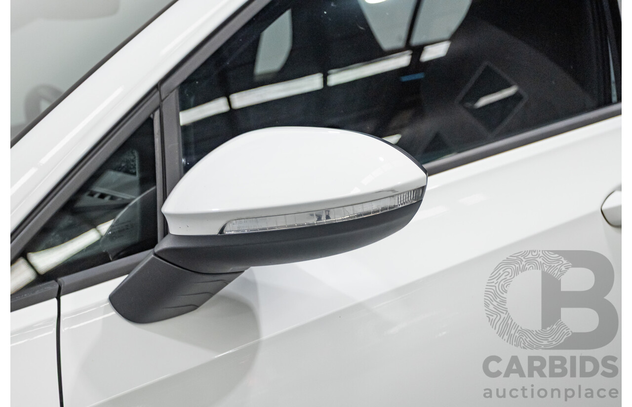 11/2021 Volkswagen Golf 110TSI R-Line MK8 MY22 5d Hatchback Pure White Turbo 1.4L