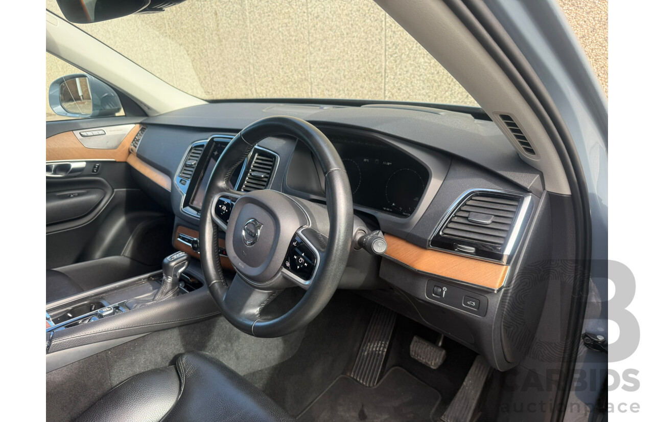 01/2021 Volvo XC90 D5 Momentum (AWD) 256 MY21 4d Wagon Thunder Grey Twin-turbo Diesel 2.0L 7 seat