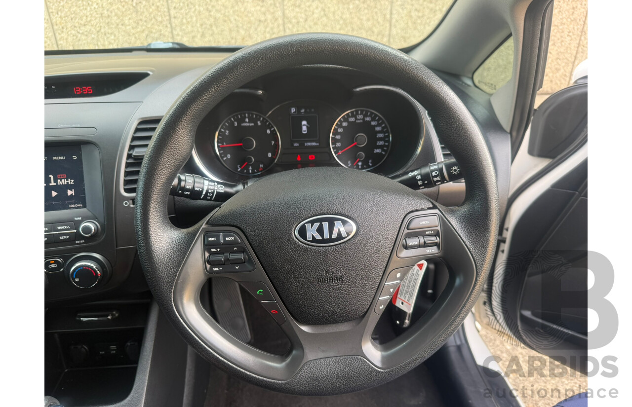 4/2018 Kia Cerato S YD MY18 5d Hatchback White 2.0L