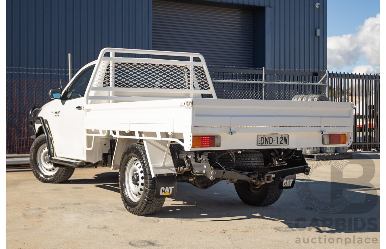 5/2017 Toyota Hilux SR (4x4) GUN126R C/Chas Glacier White Turbo Diesel 2.8L