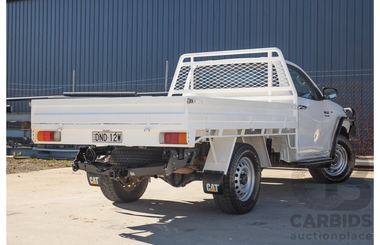 5/2017 Toyota Hilux SR (4x4) GUN126R C/Chas Glacier White Turbo Diesel 2.8L