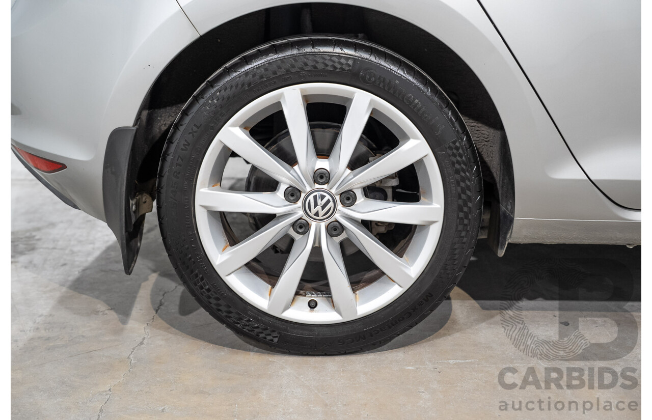 05/2013 Volkswagen Golf 110 TDI Highline AU 5D Hatchback Reflex Silver Metallic Turbo Diesel 2.0L