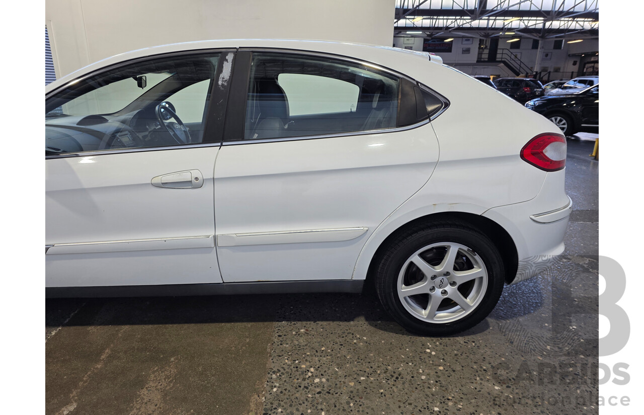 1/2013 Chery J3 M1X 5d Hatchback White 1.6L