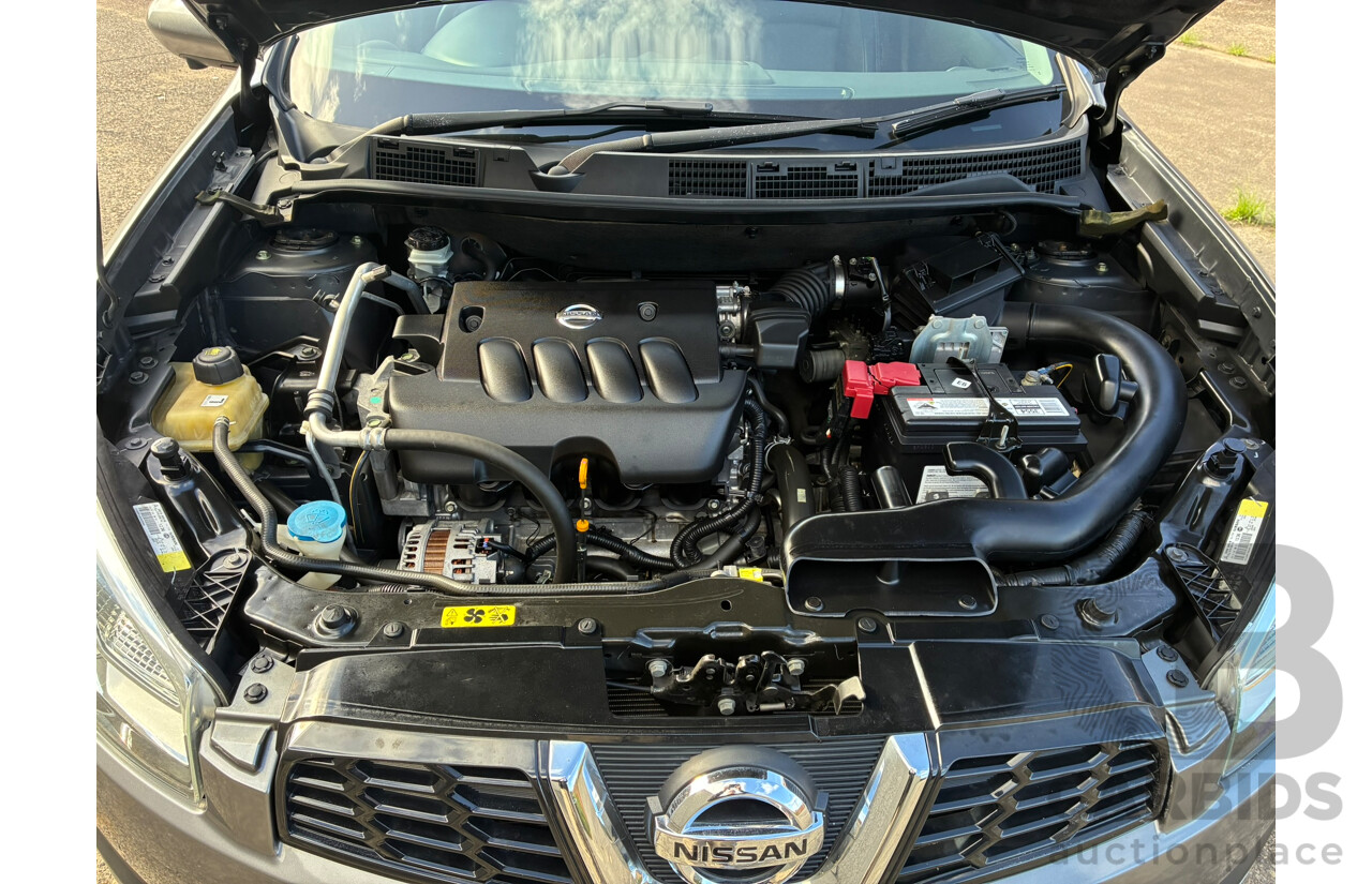 03/2014 Nissan Dualis +2 Ti-L (4x2) J10 Series 3 4d Wagon Grey 2.0L 7 Seats