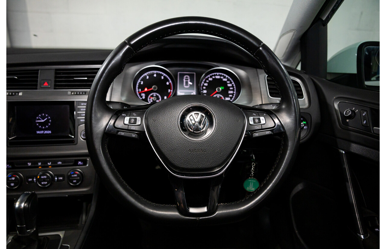 08/2013 Volkswagen Golf 90 TSI Comfortline AU MY14 5d Hatchback Pure White Turbo 1.4L