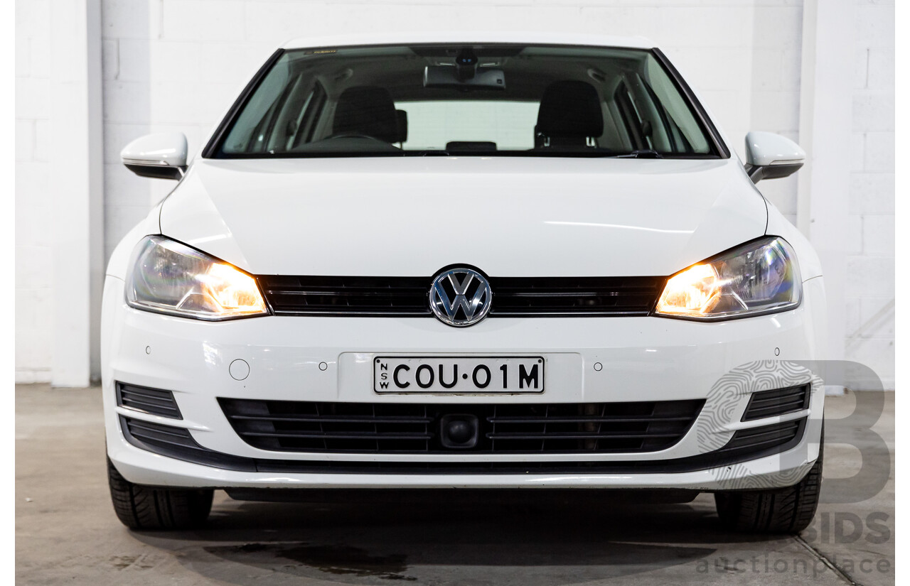 08/2013 Volkswagen Golf 90 TSI Comfortline AU MY14 5d Hatchback Pure White Turbo 1.4L