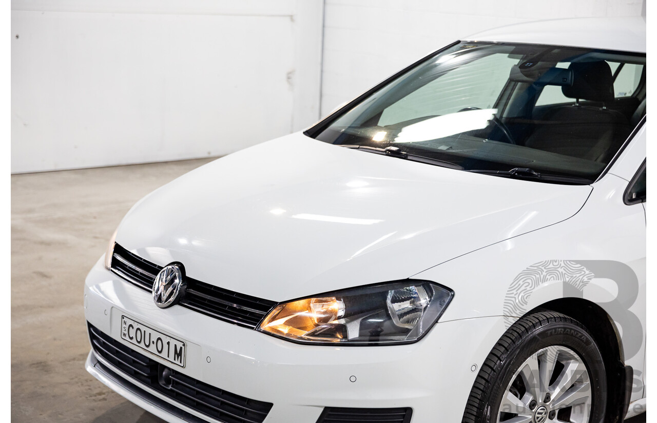 08/2013 Volkswagen Golf 90 TSI Comfortline AU MY14 5d Hatchback Pure White Turbo 1.4L
