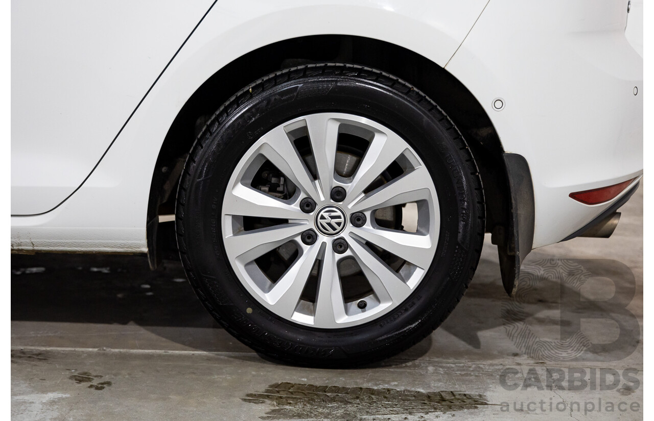 08/2013 Volkswagen Golf 90 TSI Comfortline AU MY14 5d Hatchback Pure White Turbo 1.4L