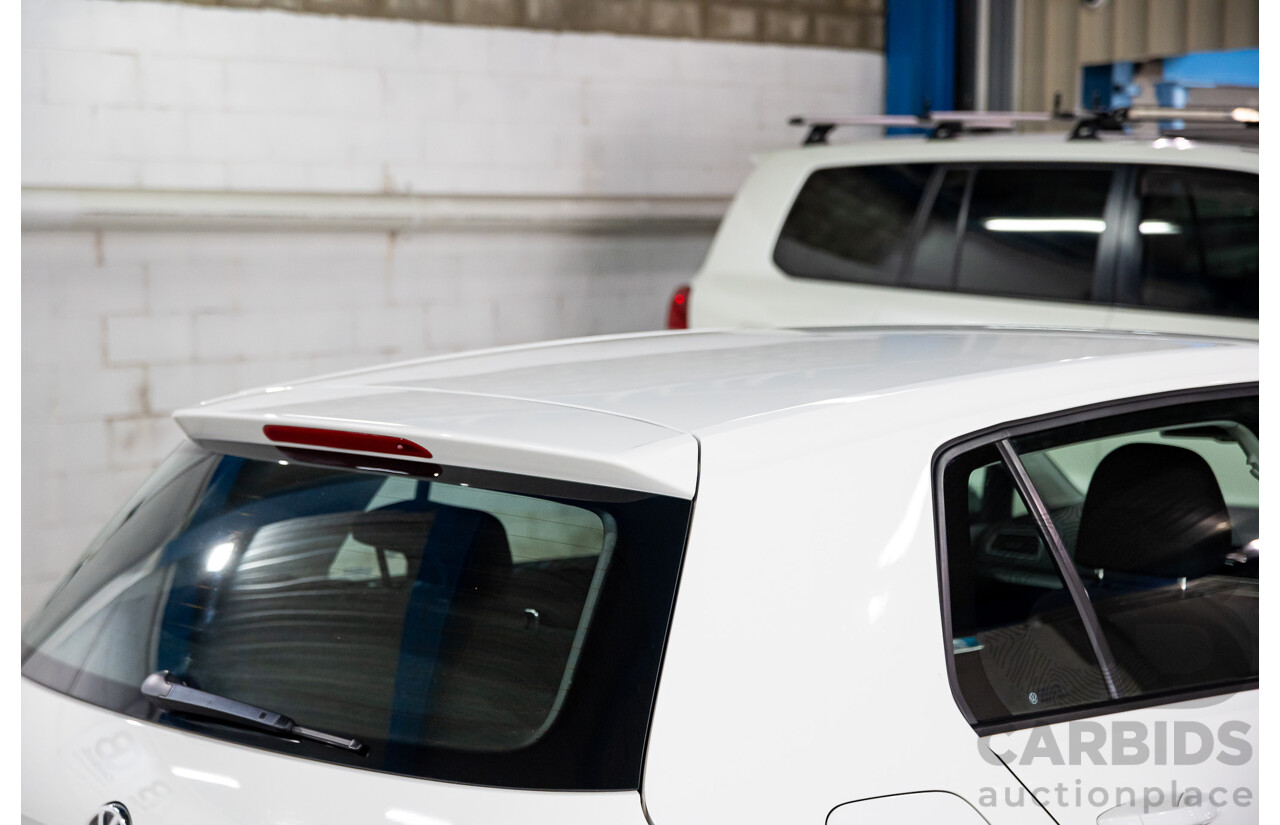 08/2013 Volkswagen Golf 90 TSI Comfortline AU MY14 5d Hatchback Pure White Turbo 1.4L