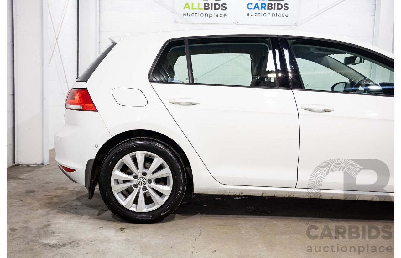 08/2013 Volkswagen Golf 90 TSI Comfortline AU MY14 5d Hatchback Pure White Turbo 1.4L