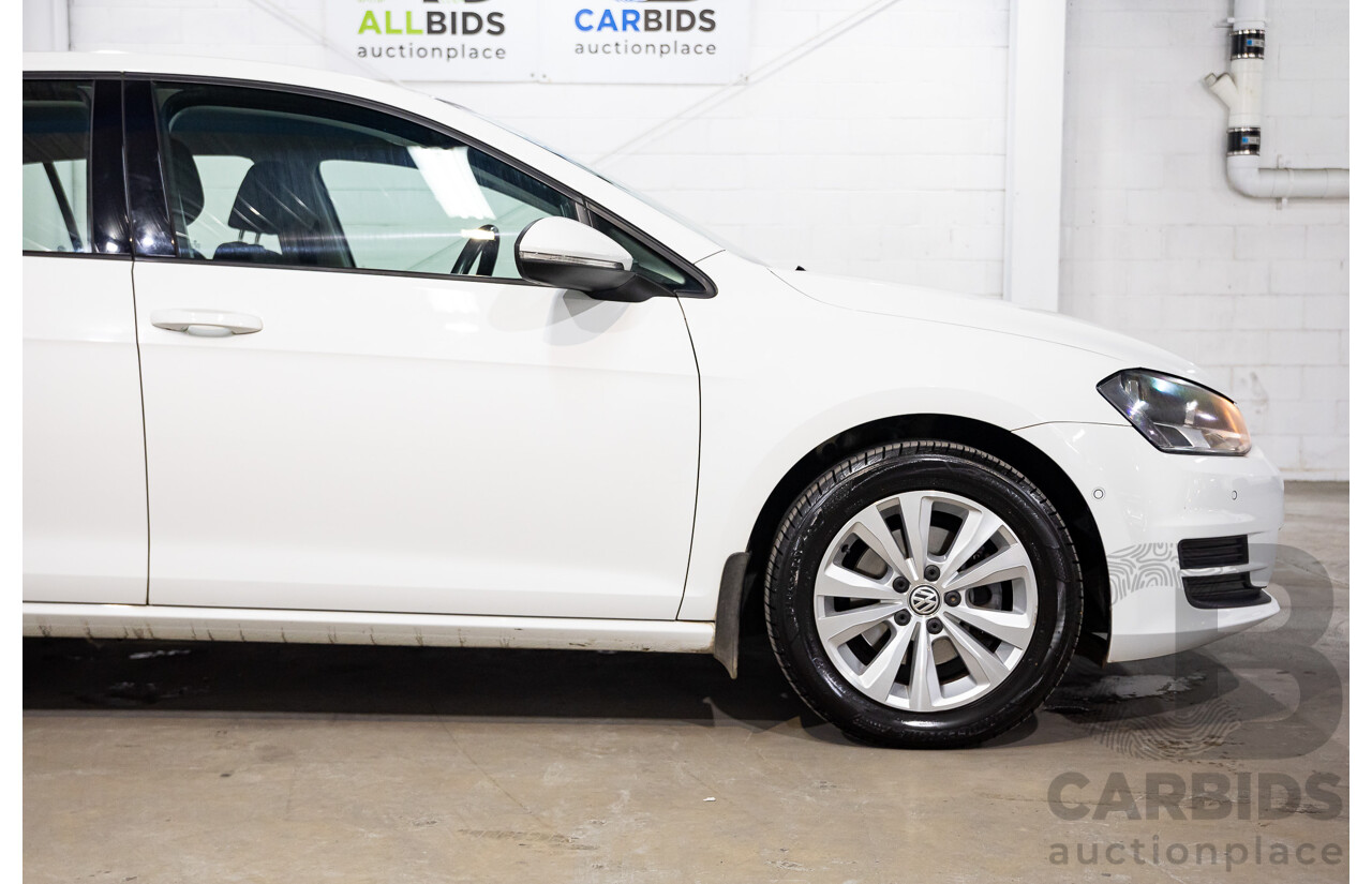 08/2013 Volkswagen Golf 90 TSI Comfortline AU MY14 5d Hatchback Pure White Turbo 1.4L
