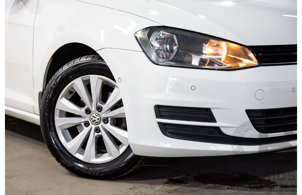 08/2013 Volkswagen Golf 90 TSI Comfortline AU MY14 5d Hatchback Pure White Turbo 1.4L