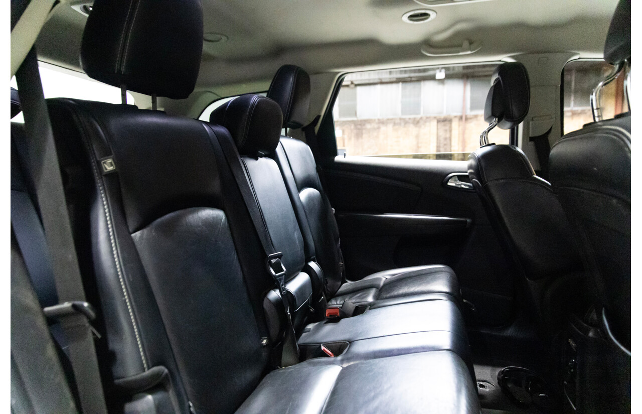 10/2013 Dodge Journey R/T JC MY14 4d Wagon White 3.6L V6