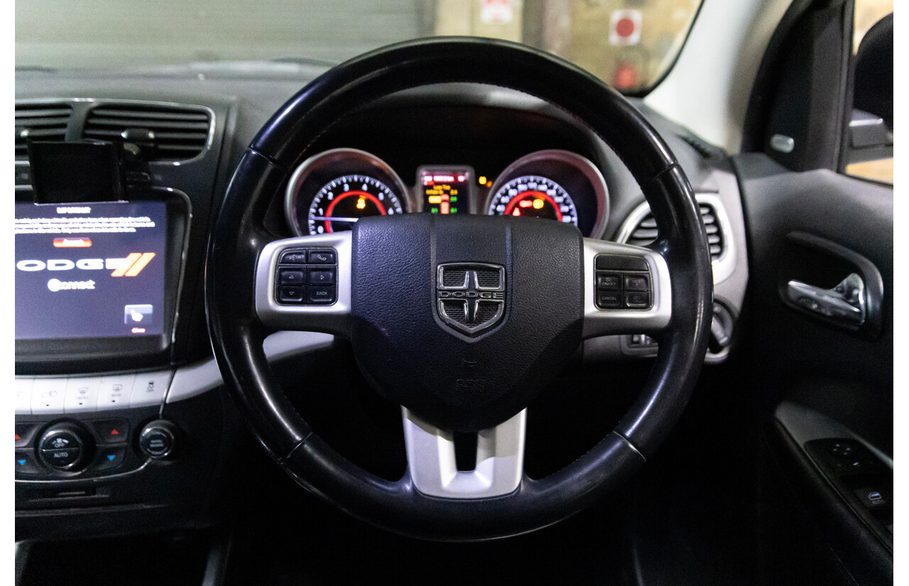 10/2013 Dodge Journey R/T JC MY14 4d Wagon White 3.6L V6