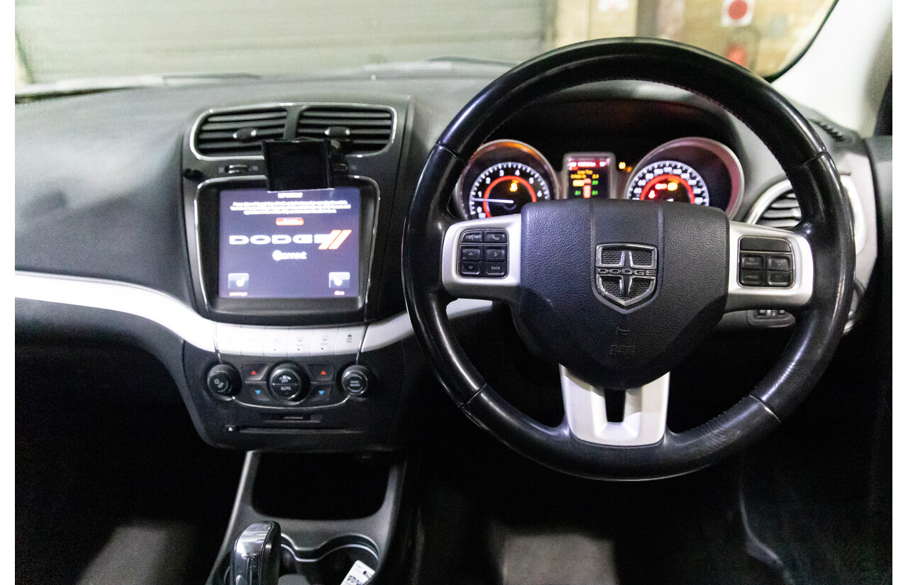 10/2013 Dodge Journey R/T JC MY14 4d Wagon White 3.6L V6