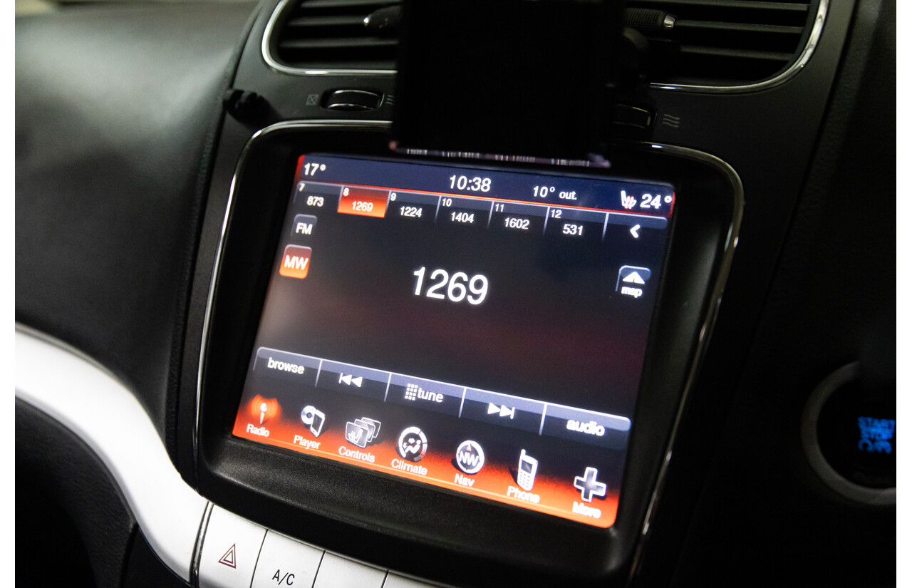 10/2013 Dodge Journey R/T JC MY14 4d Wagon White 3.6L V6