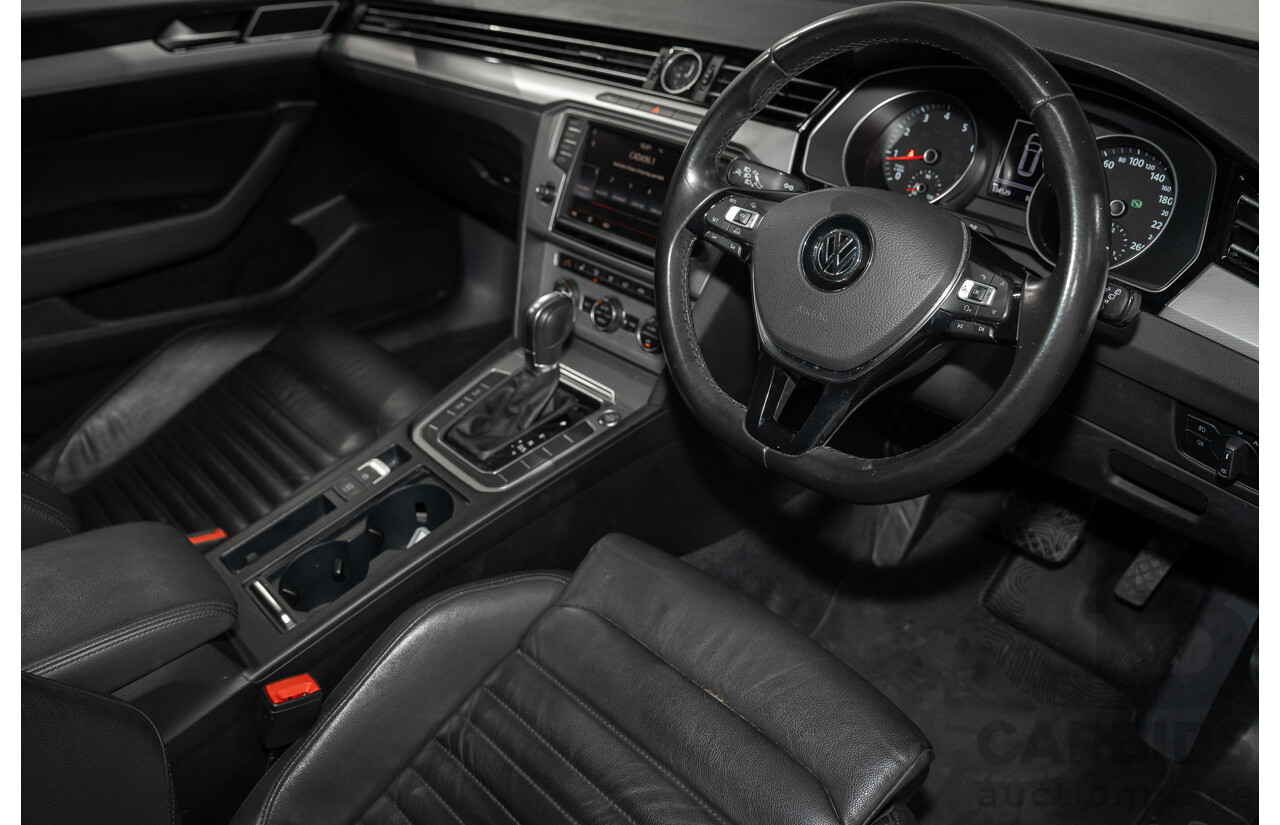 02/2016 Volkswagen Passat 132 TSI Comfortline 3C MY16 4D Wagon Night Blue Metallic Turbo 1.8L