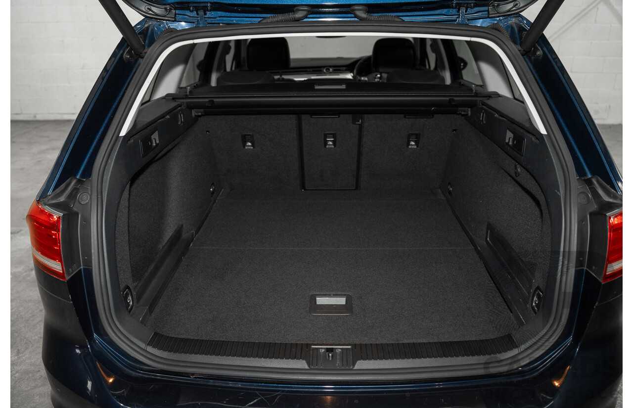 02/2016 Volkswagen Passat 132 TSI Comfortline 3C MY16 4D Wagon Night Blue Metallic Turbo 1.8L