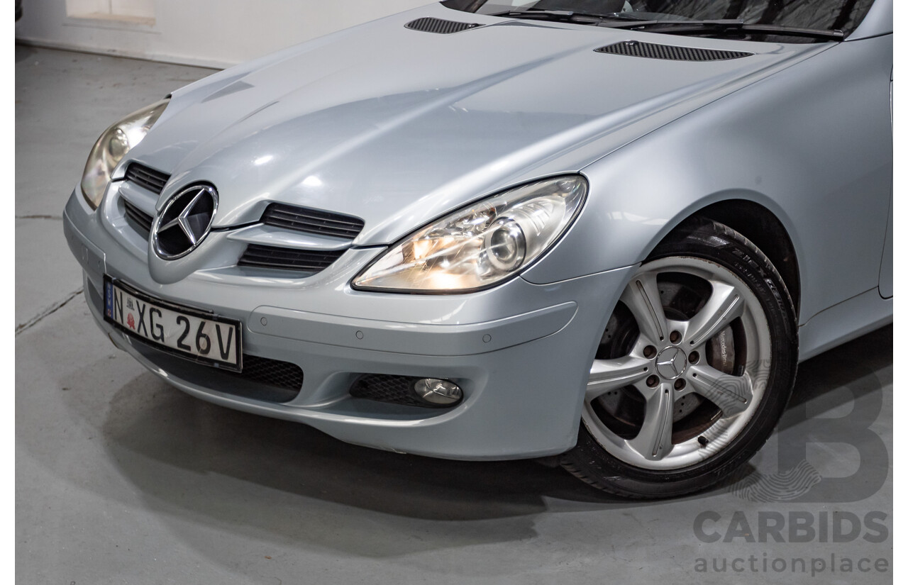 12/2004 Mercedes-Benz SLK350 R171 2d Convertible Tellurium Silver Metallic V6 3.5L