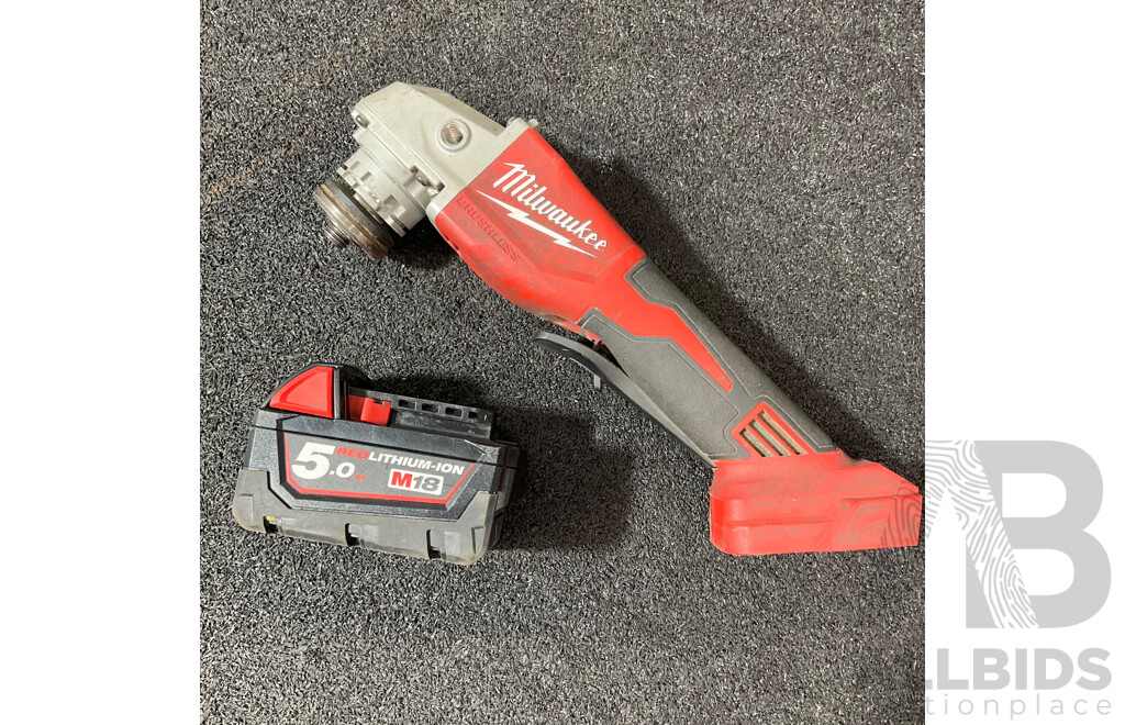 MILWAUKEE M18 FUEL Brushless Angle Grinder (BLSAG125XPD) with 5.0Ah Battery