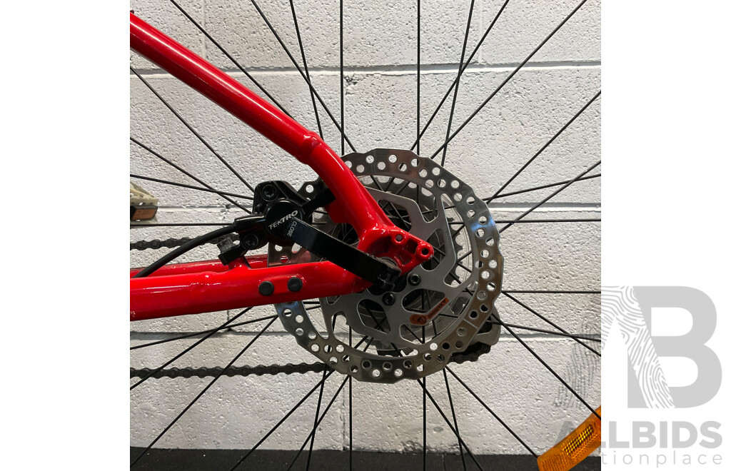 RTV - Trek Marlin 6 Mountain Bike