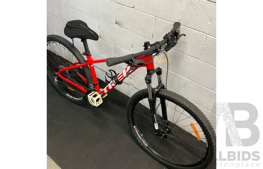RTV - Trek Marlin 6 Mountain Bike