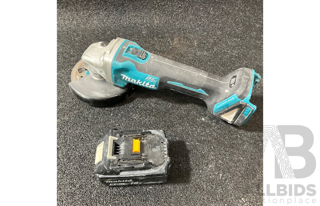 MAKITA 18V Angle Grinder (DGA504) with 5.0Ah Battery