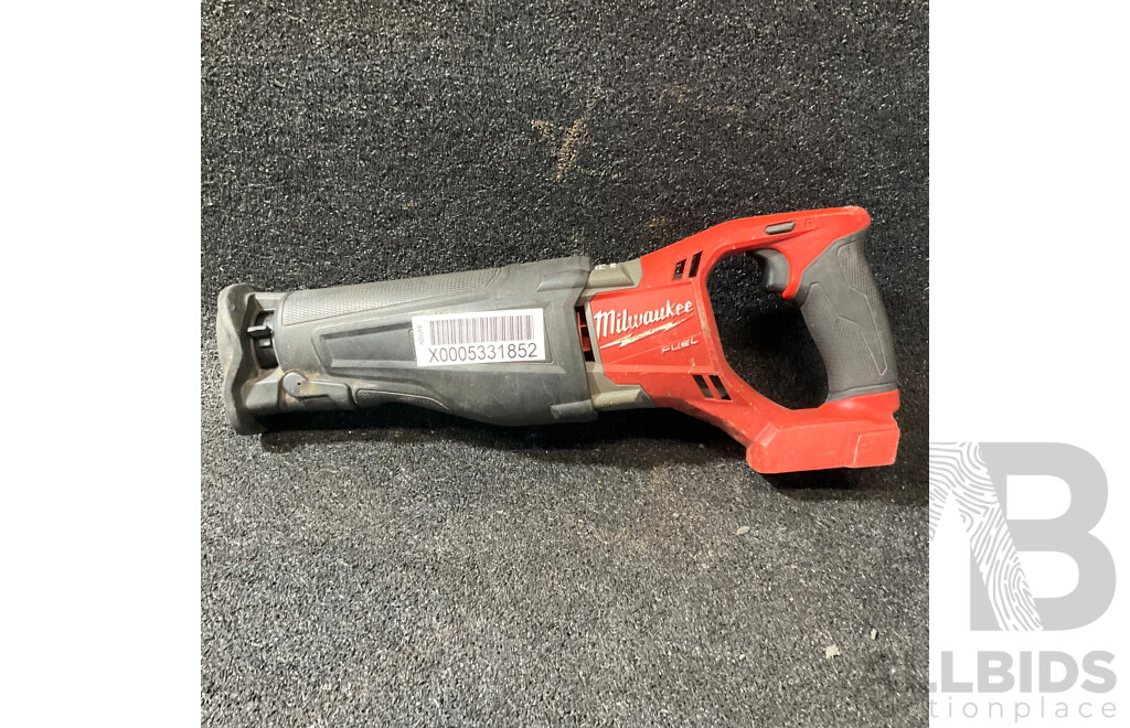 MILWAUKEE (M18 CSX) SAWZALL Reciprocating Saw