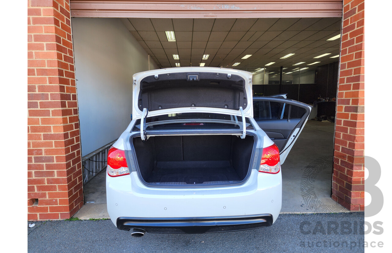 03/2014 Holden Cruze SRi JH MY14 4d Sedan White 1.6L