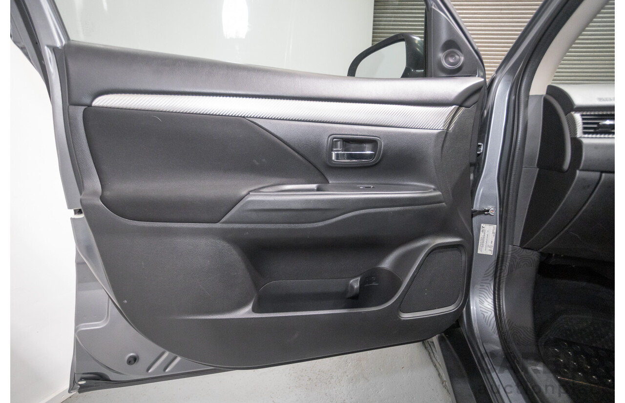 2/2016 Mitsubishi Outlander XLS (4x4) ZK MY16 4d Wagon Titanium Grey Metallic Turbo Diesel 2.3L - 7 Seater
