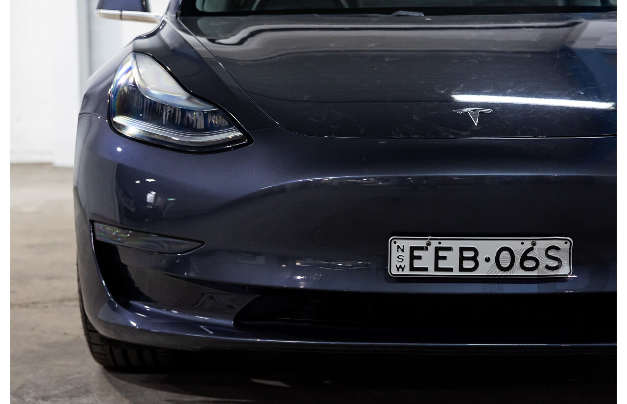 10/2019 Tesla Model 3 Perfomance AWD MY19 Update 5d Sedan Midnight Grey Metallic