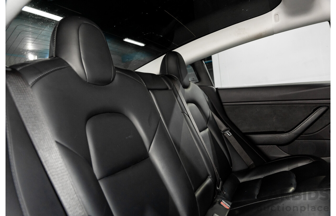 10/2019 Tesla Model 3 Perfomance AWD MY19 Update 5d Sedan Midnight Grey Metallic