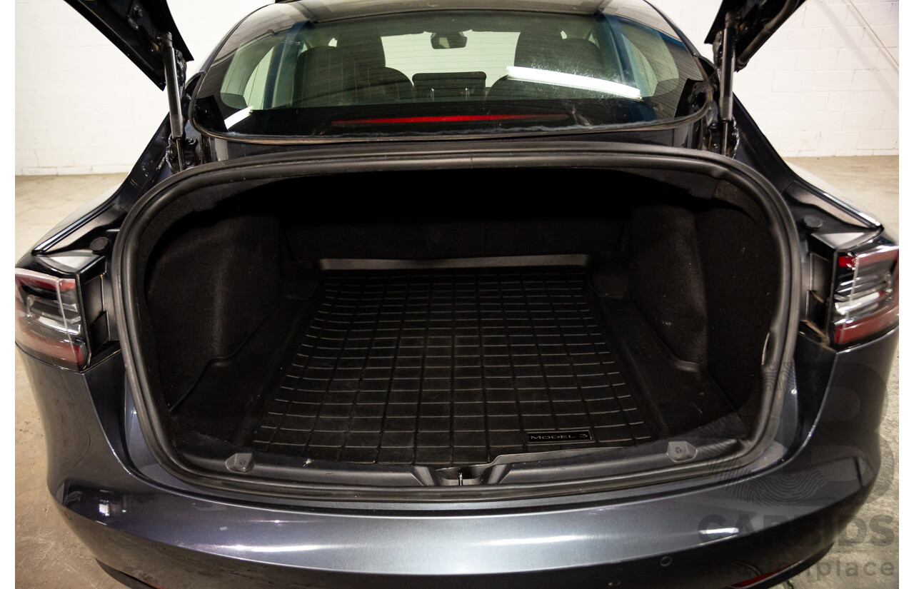 10/2019 Tesla Model 3 Perfomance AWD MY19 Update 5d Sedan Midnight Grey Metallic