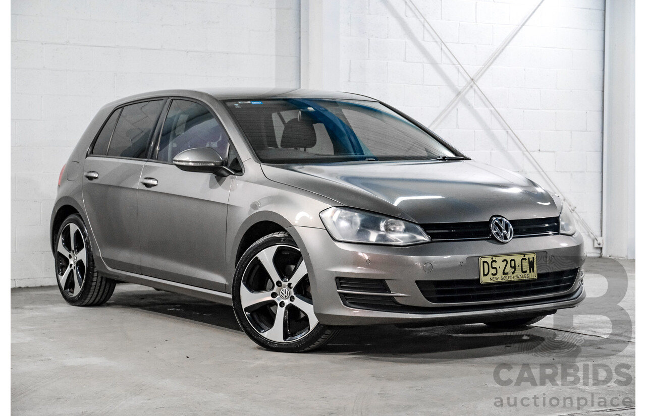 12/2013 Volkswagen Golf 90 TSI Comfortline AU MY14 5D Hatchback Grey Turbo 1.4L