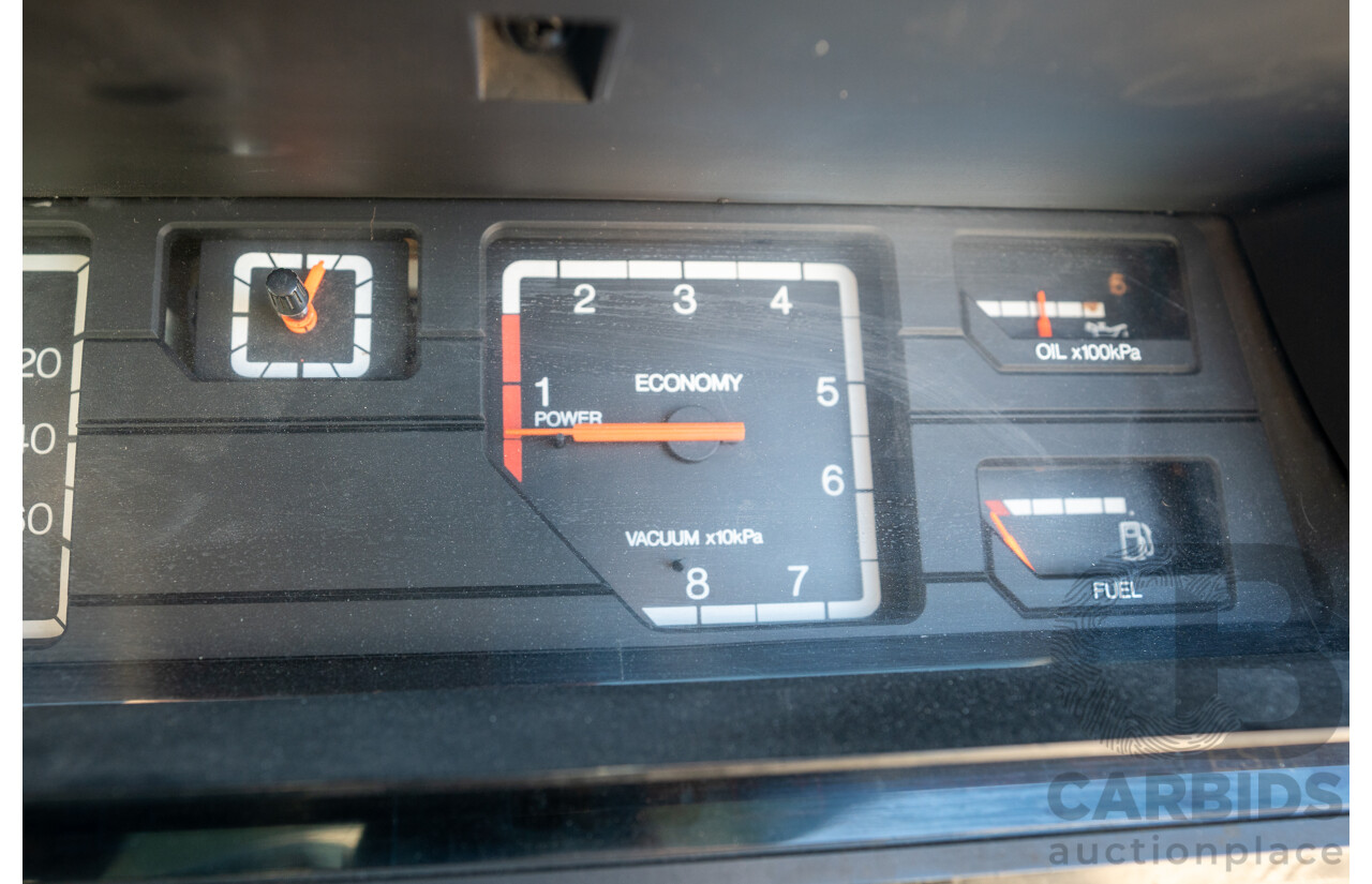 10/1984 Holden VK Commodore SL (134 Package) Group 3 Tribute 4d Sedan Alpine White V8 5.0L - Modified