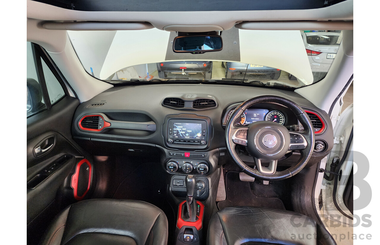 01/2016 Jeep Renegade Trailhawk BU 4d Wagon White 2.4L
