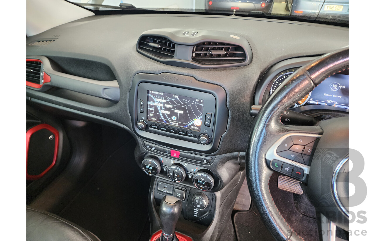 01/2016 Jeep Renegade Trailhawk BU 4d Wagon White 2.4L