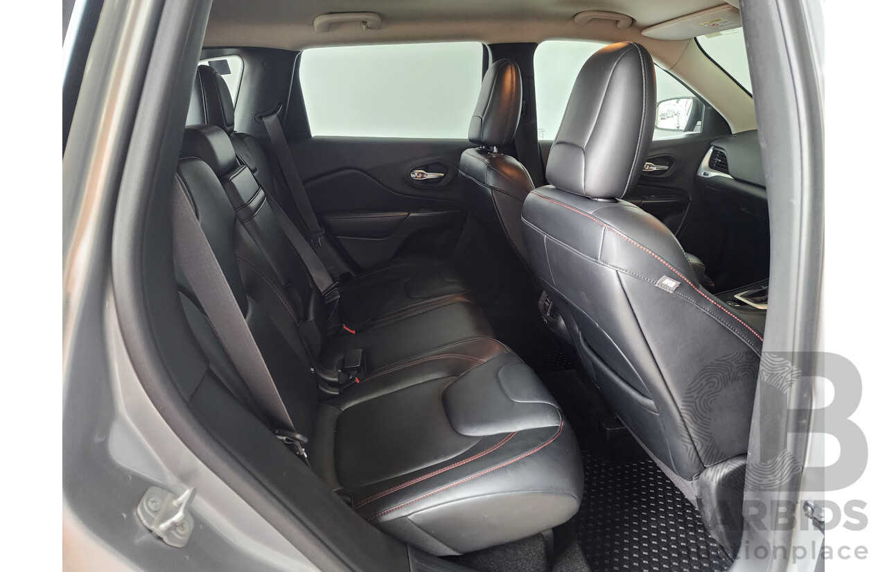 08/2014 Jeep Cherokee Trailhawk (4x4) KL 4D Wagon Billet Silver Metallic 3.2L